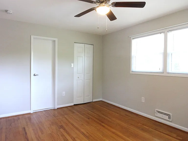 6211 Duntley Ct — Photo 31