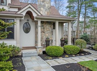 24 Whitehall Cir, Beverly, MA 01915