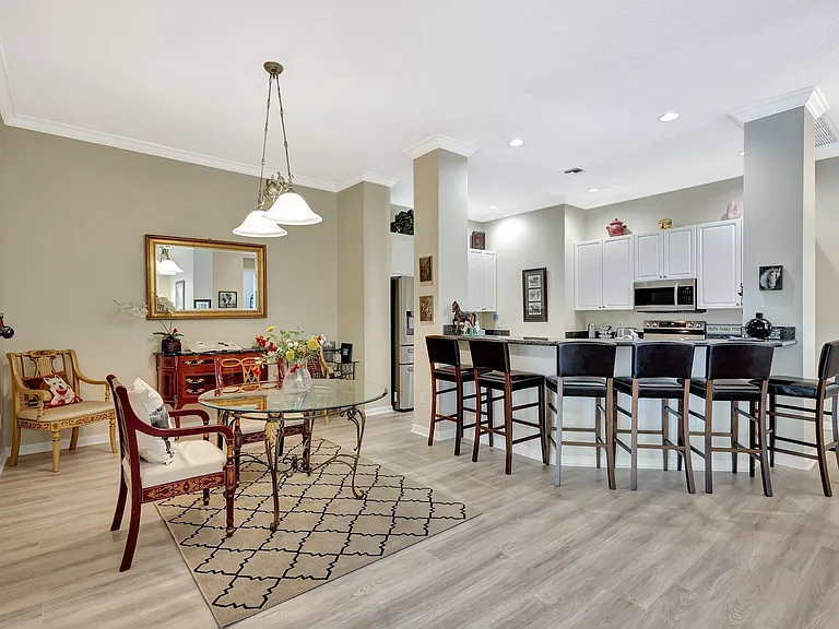 2941 Twin Oaks Way — Photo 9