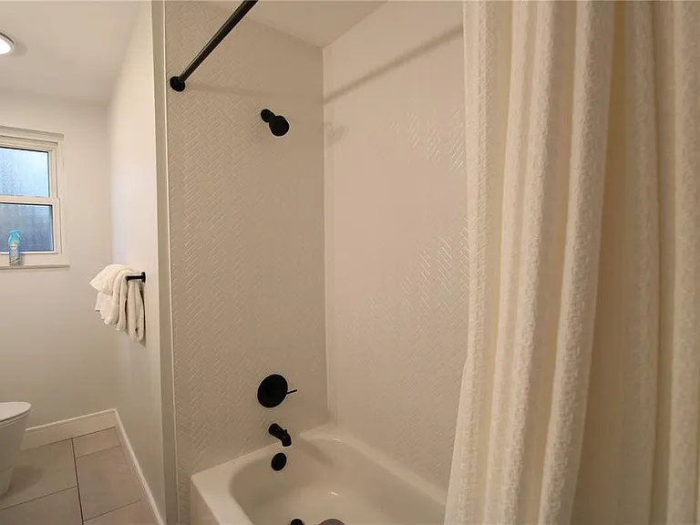 3745 SW 6th Pl — Photo 17