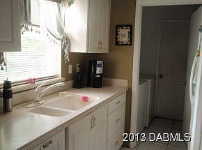 4th image of 2349 E Dana Dr
