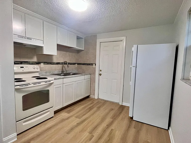 9801 N Aster Ave #A — Photo 7