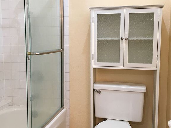 5th image of 6202 Buena Vista Dr #A
