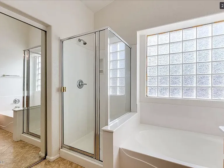 8324 S 48th Dr — Photo 19