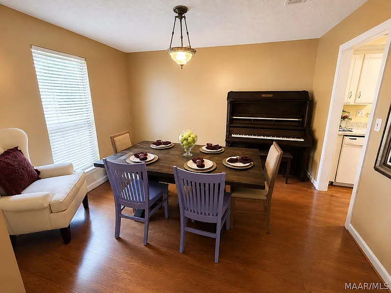 2940 Willow Lane Dr — Photo 3