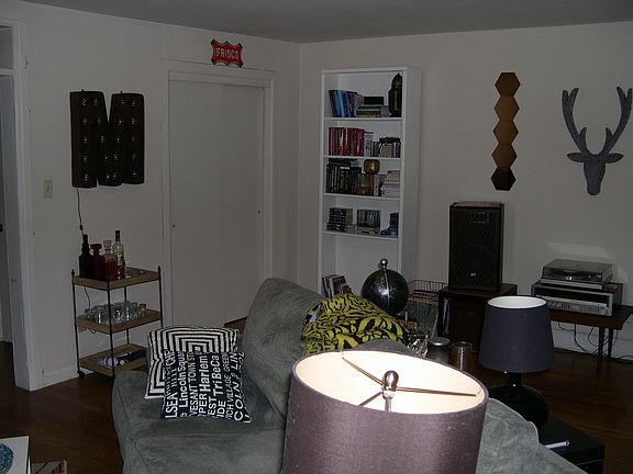 3rd image of 6739 Boyertown Pike APT 6