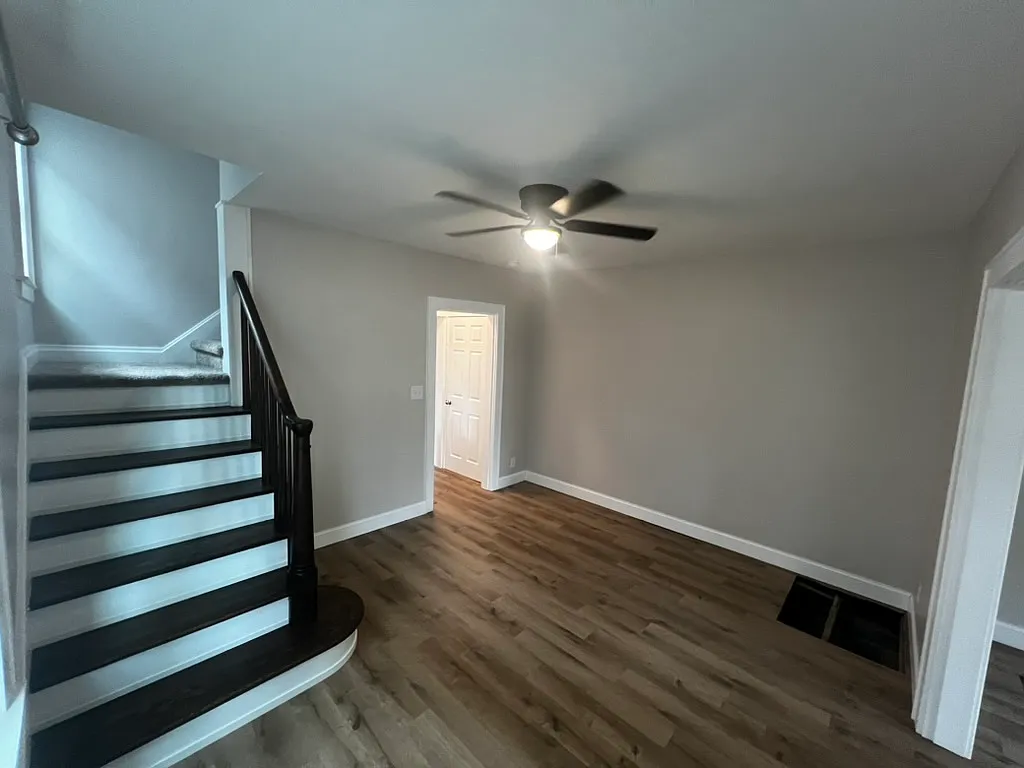 3 bed, 1176 sqft, $1,850 — Photo 4