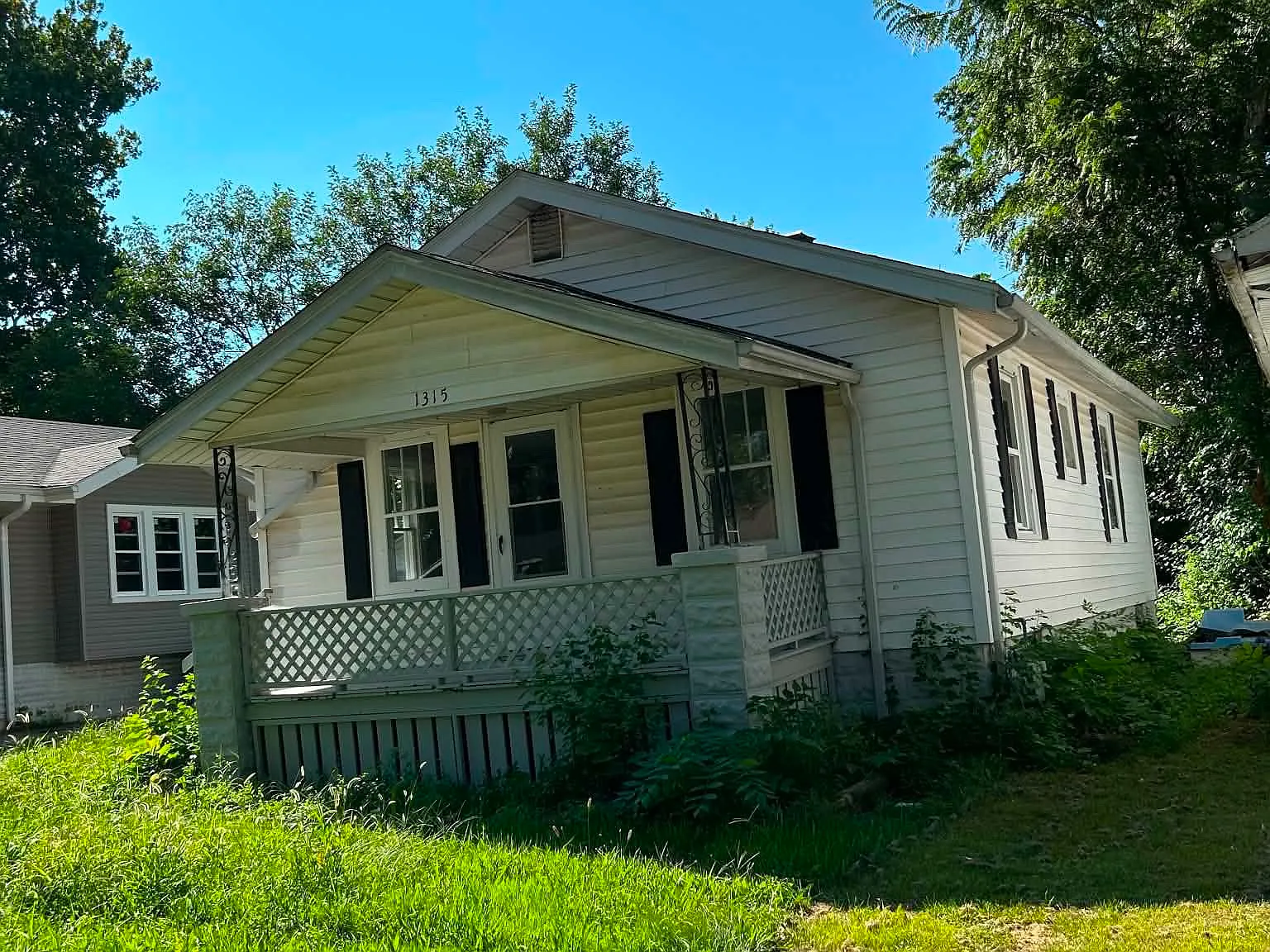 2 bed, 1000 sqft, $1,100 — Photo 1