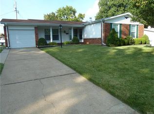 3775 Thistledown Dr, Florissant, MO 63033