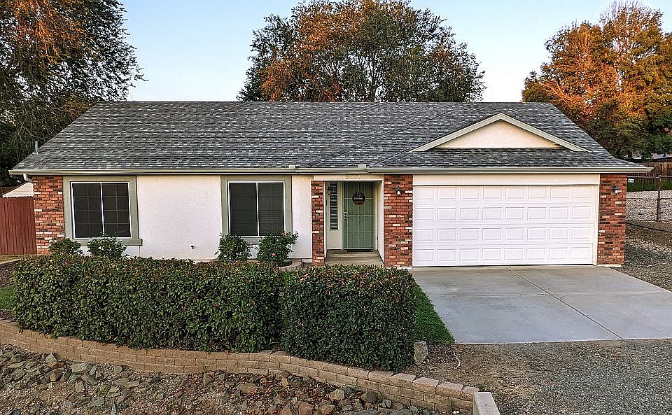 1st image of 5551 N Roadrunner Dr