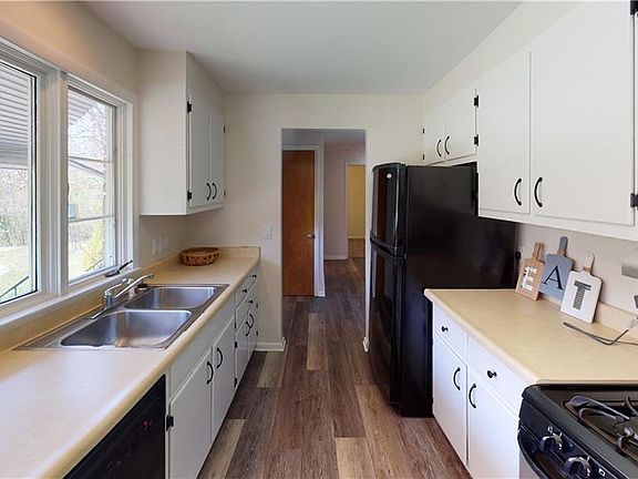 5th image of 13427 Shady Ln