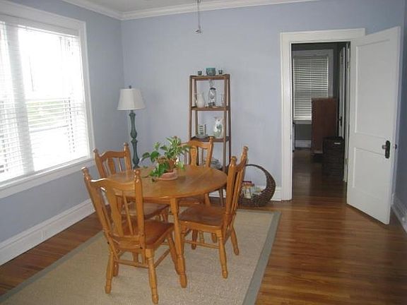 DINNING ROOM