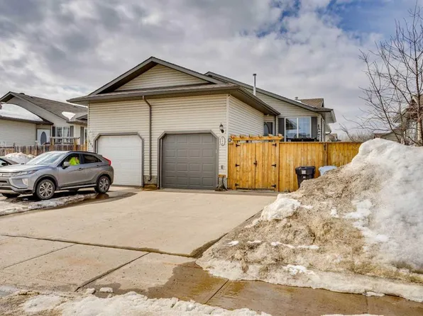 246 E Carteret Dr, Wood Buffalo, AB T9K 2V8