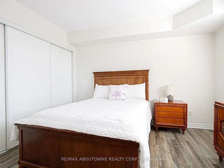 350 Princess Royal Dr #1002 — Photo 26