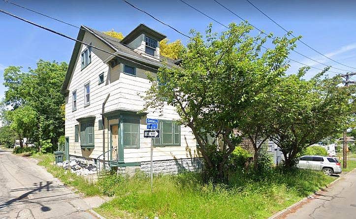 2nd image of 373-375 Conkey Ave