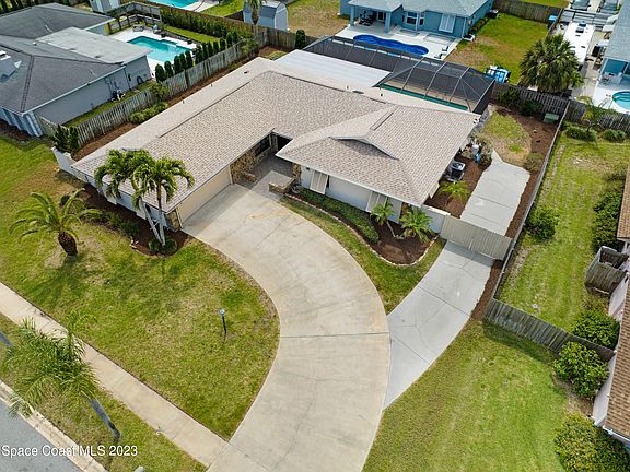4th image of 213 Dogwood Ave