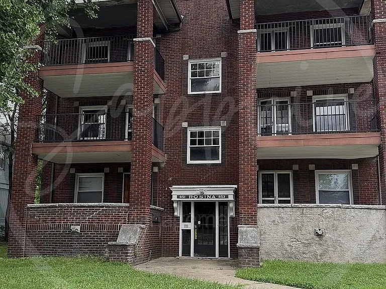 853 Barnett Ave — Photo 1
