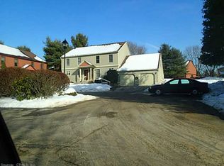 101 Colonial Hill Dr, Wallingford, CT 06492