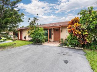 15020 SW 90th St, Miami, FL 33196