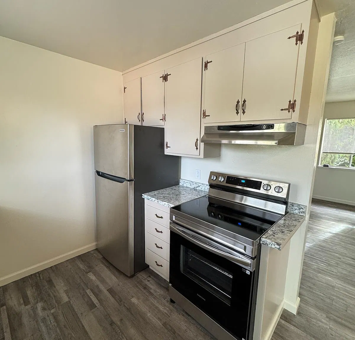 2 bed, 800 sqft, $2,385 — Photo 1