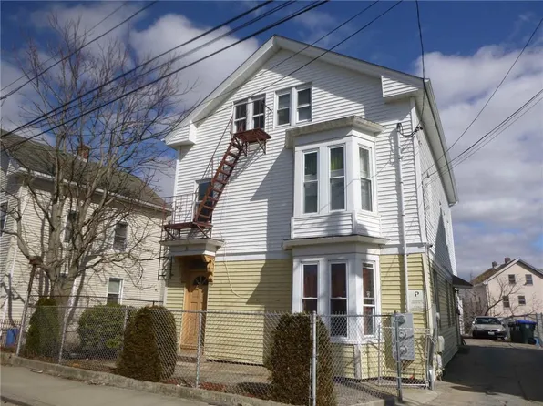 31 Grape St, Providence, RI 02908