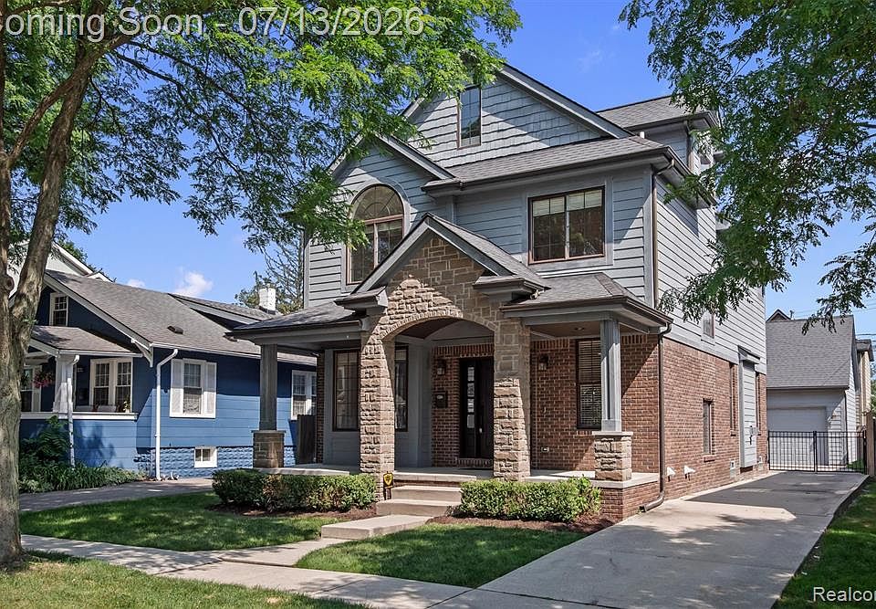 1st image of 1049 Chapin Ave