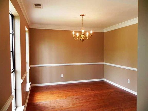 Nice dining room
