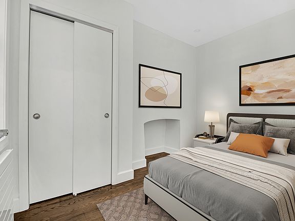 2nd image of 20 Christopher St #1
