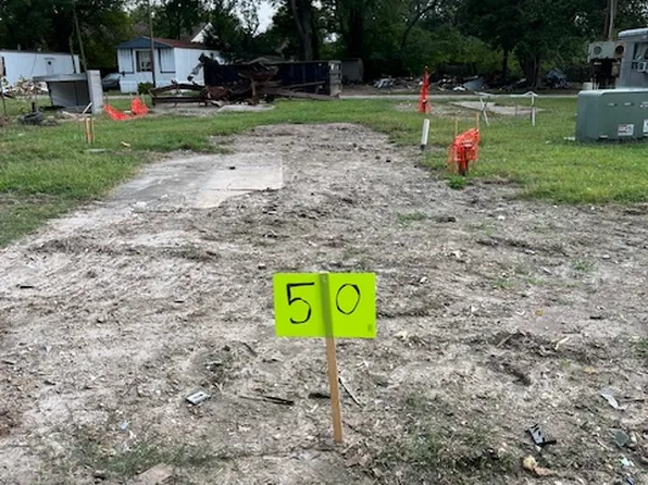 2305 Shell Rd Trailer 52, Hampton, VA 23661