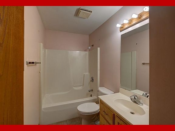 3rd image of 3257 Mansion Cir