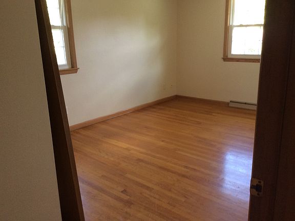 5th image of 2770 Coblentz Dr
