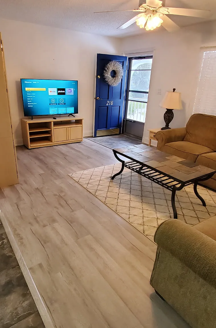 1 bed, 720 sqft, $1,200 — Photo 2