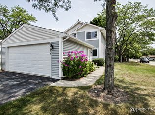 1045 Cumberland Ct, Vernon Hills, IL 60061