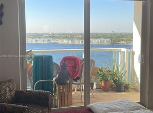 1351 NE Miami Gardens Dr APT 1122E, Miami, FL 33179