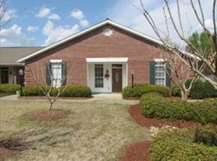 100 Hummingbird Ln, Starkville, MS 39759