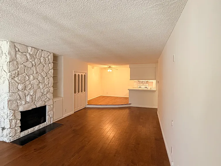 11935 Dorothy St #203 — Photo 6