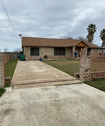 3rd image of 5409 Hillburn Dr