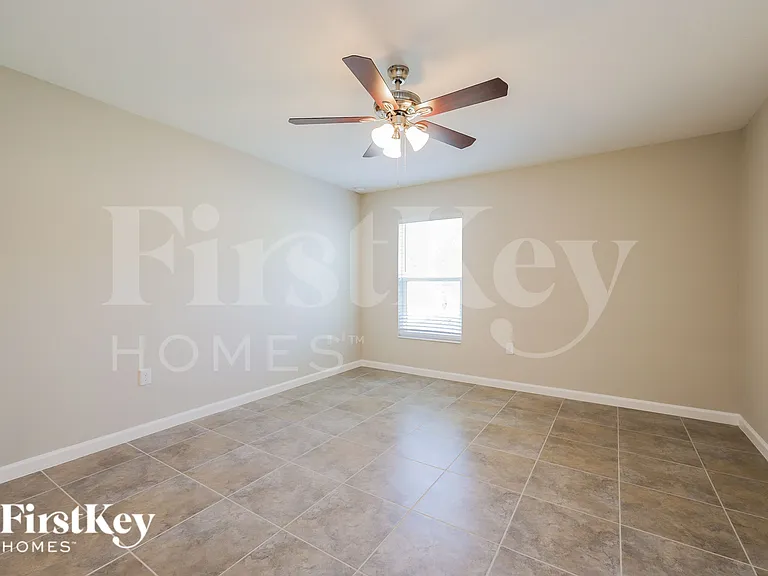 623 Lindbergh Way — Photo 10