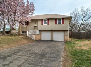 1237 N Allen Rd, Independence, MO 64050