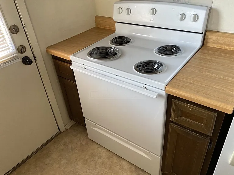 2103 Robert E Lee Dr — Photo 9