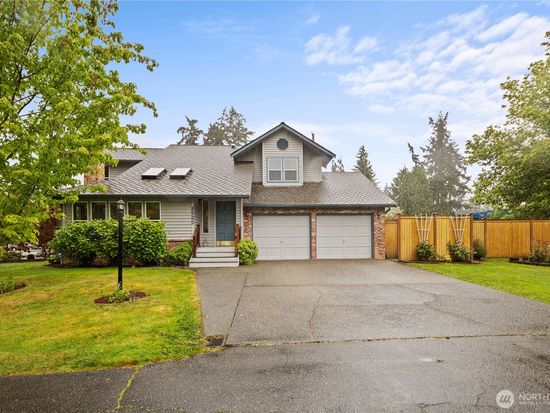 8520 202nd Street SW, Edmonds, WA 98026