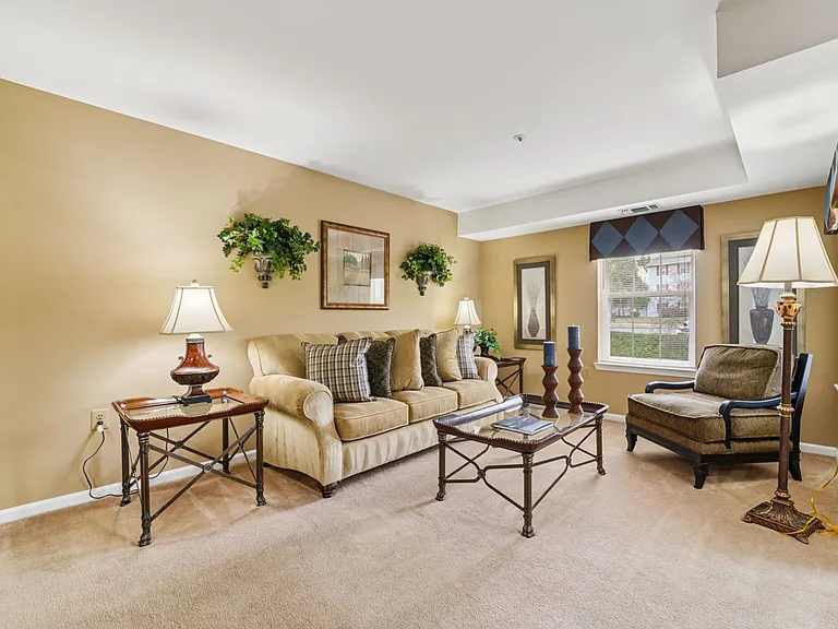 Country Meadows Apartments — Photo 21