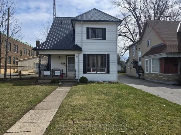 12 Empire St, Welland, ON L3B 2L2