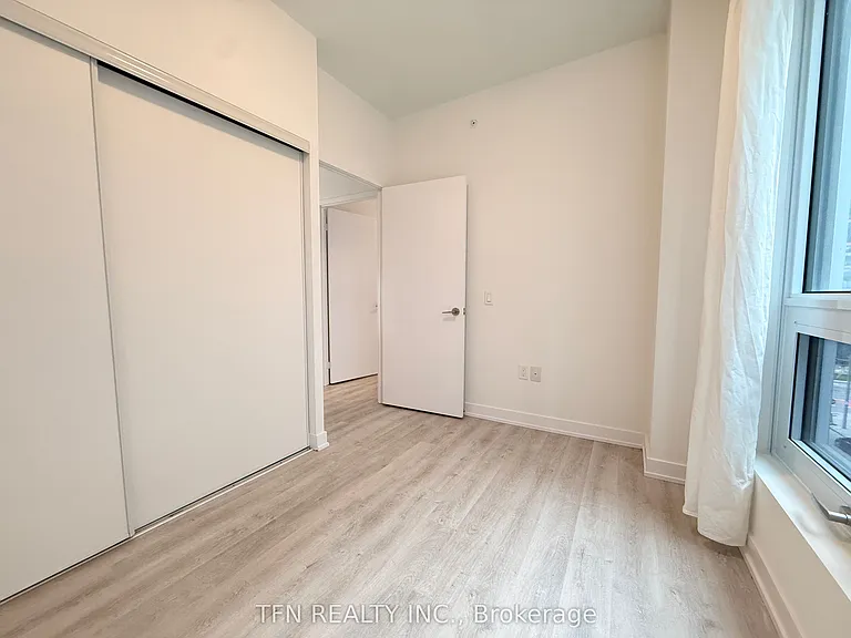 15 Richardson St #432 — Photo 7