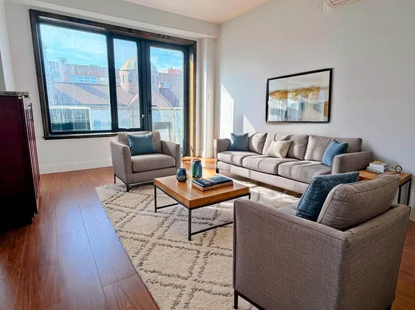 30-63 31st St #403, Astoria, NY 11102