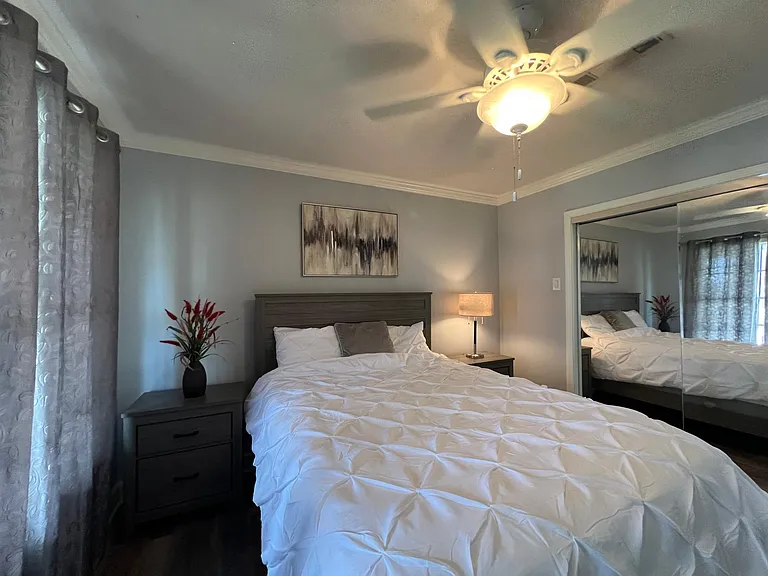 230 Lakeview Cir — Photo 22