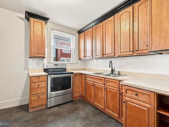 5th image of 6616 N Gratz St
