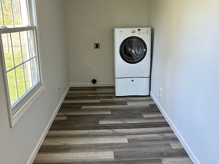 1701 Page Ave — Photo 9