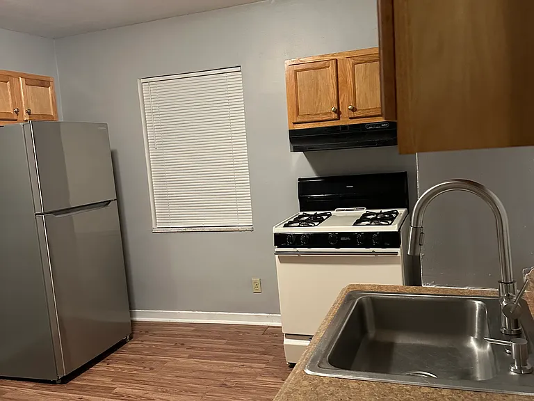 28 Mayflower St #2 — Photo 4