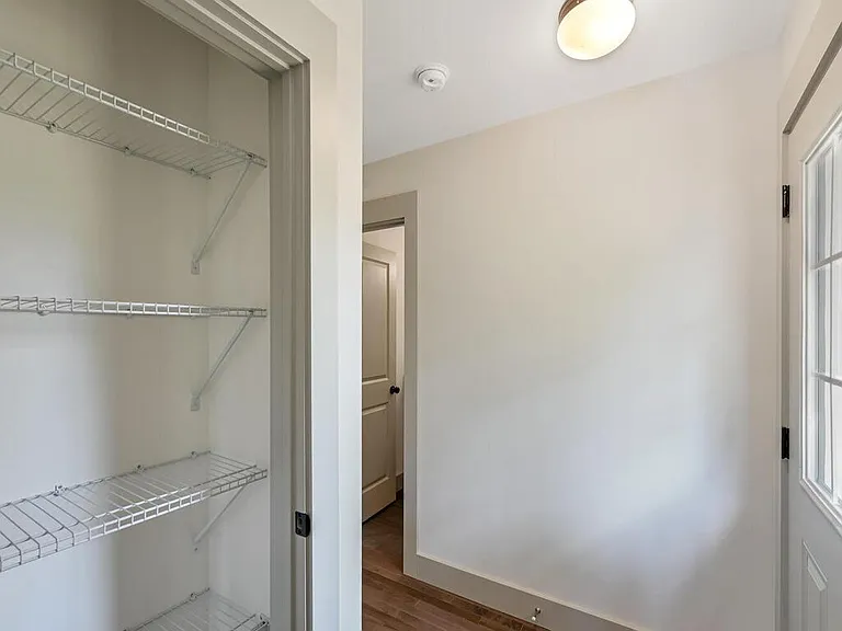 11 Fernwood Ave #2 — Photo 15